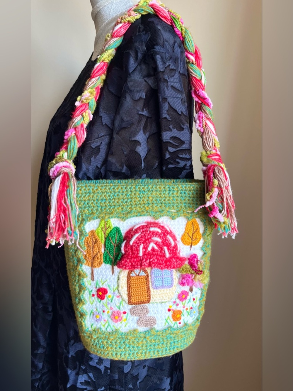 Handmade Crochet Mushroom House Boho Crossbody Bag, Cottagecore Shoulder Bag - Picture 6 of 16